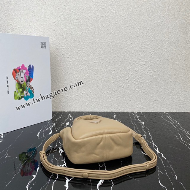 Prada專櫃新款小號菜籃子包 1BA359 普拉達軟羊革菜籃子手袋手提肩背女包 csp1697